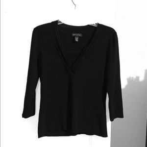 Cable & Gauge Black V-Neck Top